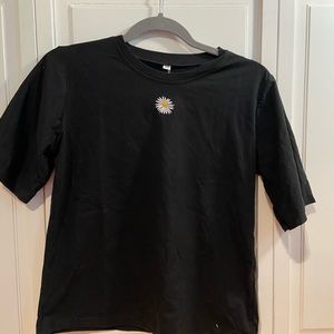 Black T-Shirt with Daisy